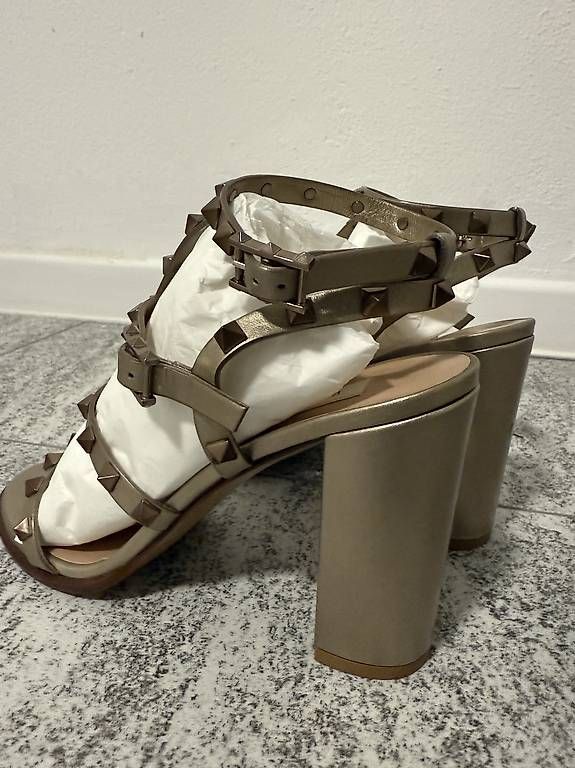 Scarpe da donna: Valentino - Sandali MAI indossati!! – Usato da Agno venduto da nic_htk8 2