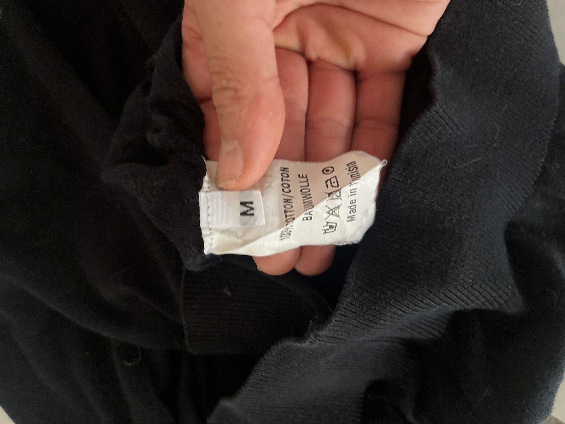 Maglioni & Felpe: Trussardi Pullover Schwarz Grösse M Defekt – Difettoso da Chiasso venduto da AzenYa 2