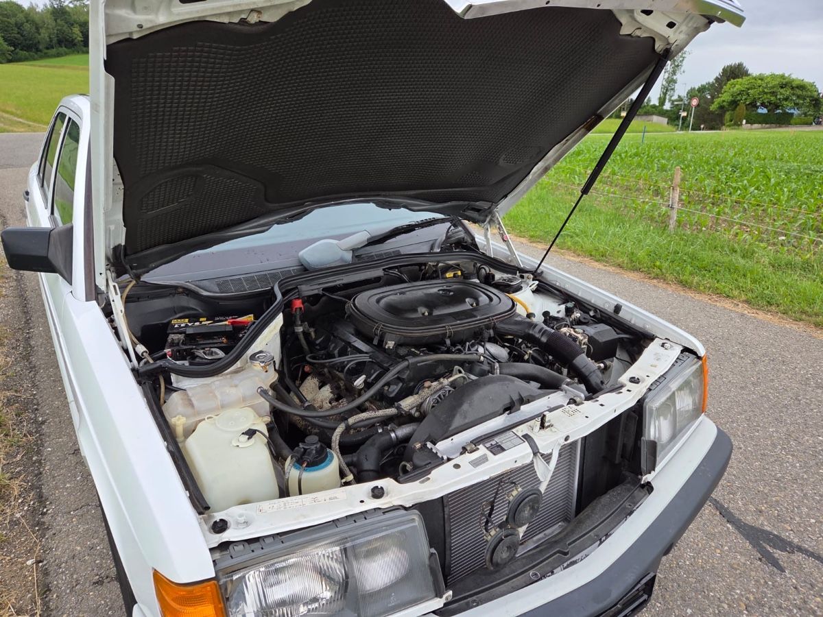 Mercedes-Benz Automobili: Mercedes W201 190e – Difettoso da Matzingen venduto da lar_klx9 6