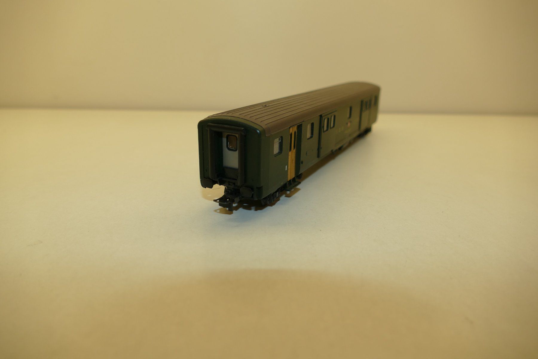 Roco Modellini di ferrovie: Roco H0: SBB Gepäckwagen Typ D – Usato da Niederhasli venduto da rail-duerst 2
