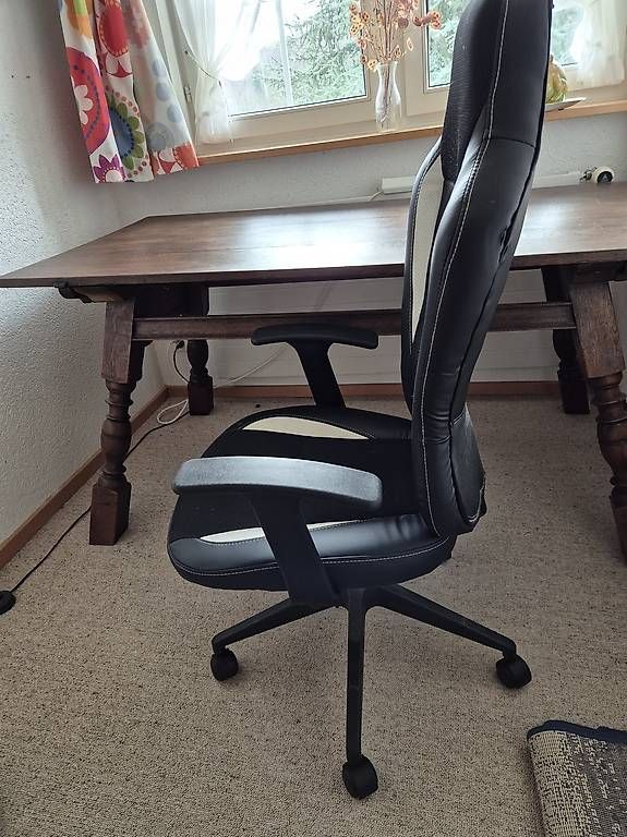Sedie a rotelle: Bürostuhl Gamingstuhl – Usato da Waltalingen venduto da Trachis 2
