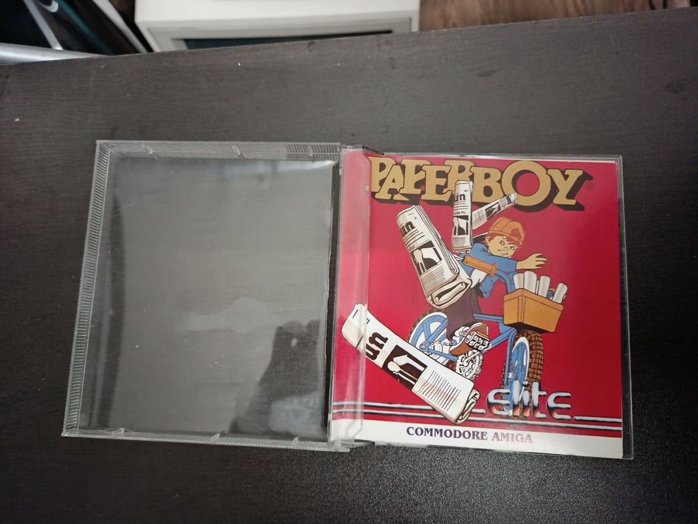 Commodore Amiga Game Paperboy Schachtel defekt (D'occasion) à Grüt ...