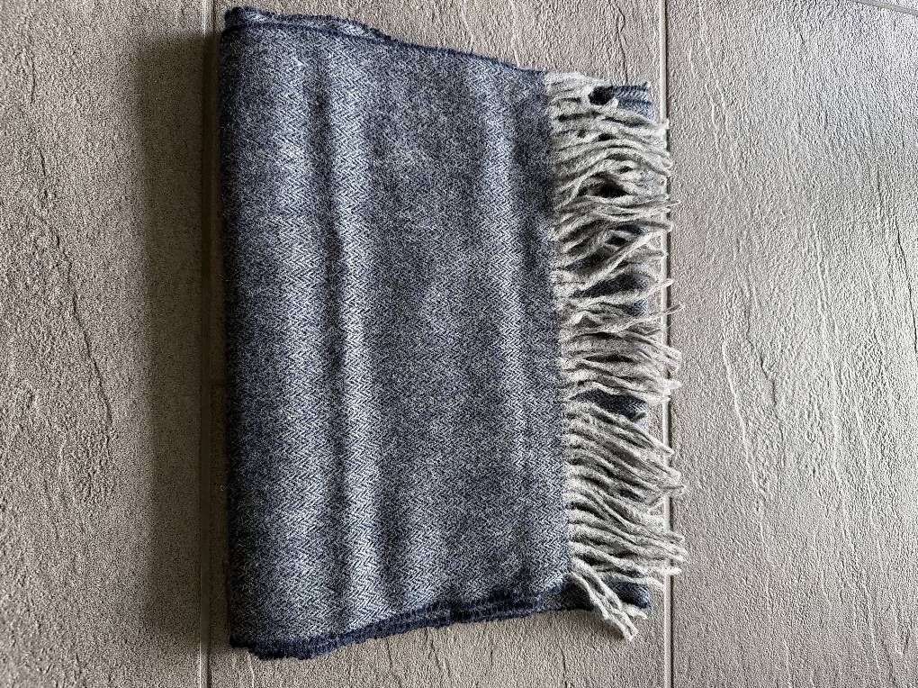 Foulard & Sciarpe: Schal - neu – Nuovo (secondo la descrizione) da Oberentfelden venduto da a-l-e-x