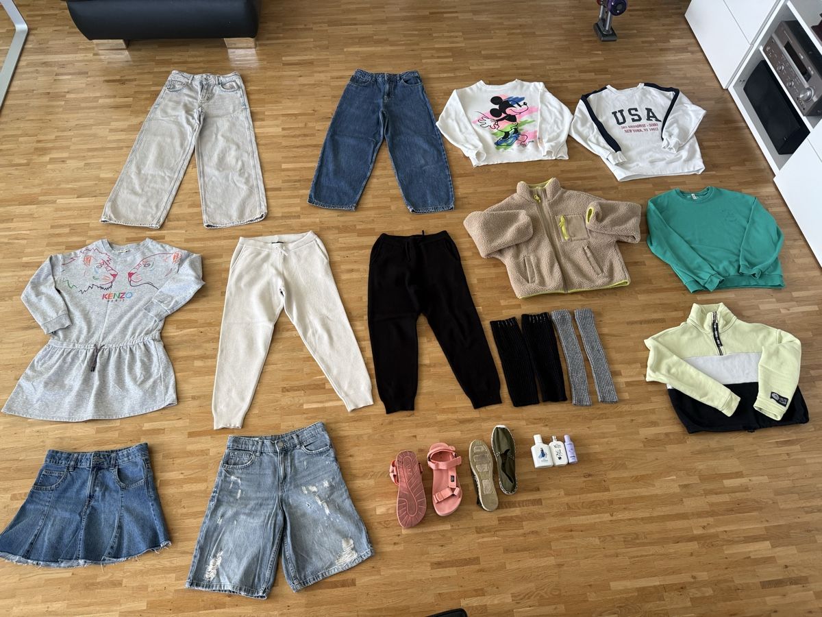 Zara Lotti & Set di vestiti: 17 Mädchen Kleidungsstücke 152cm – Usato da Zürich venduto da Sven1968