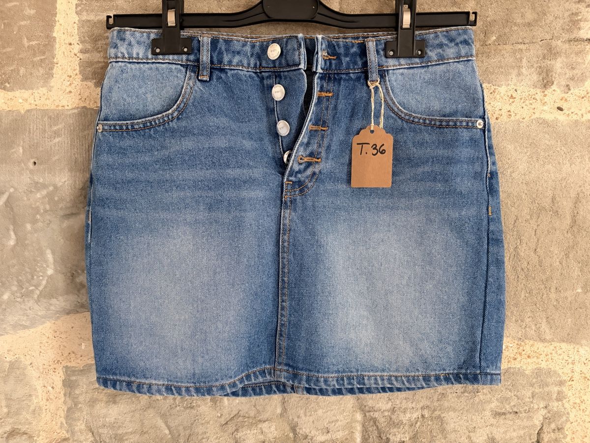 Pimkie Jeans: Jupe en jean bleu T.36  – D'occasion à Goumoens-la-Ville par Astuce650