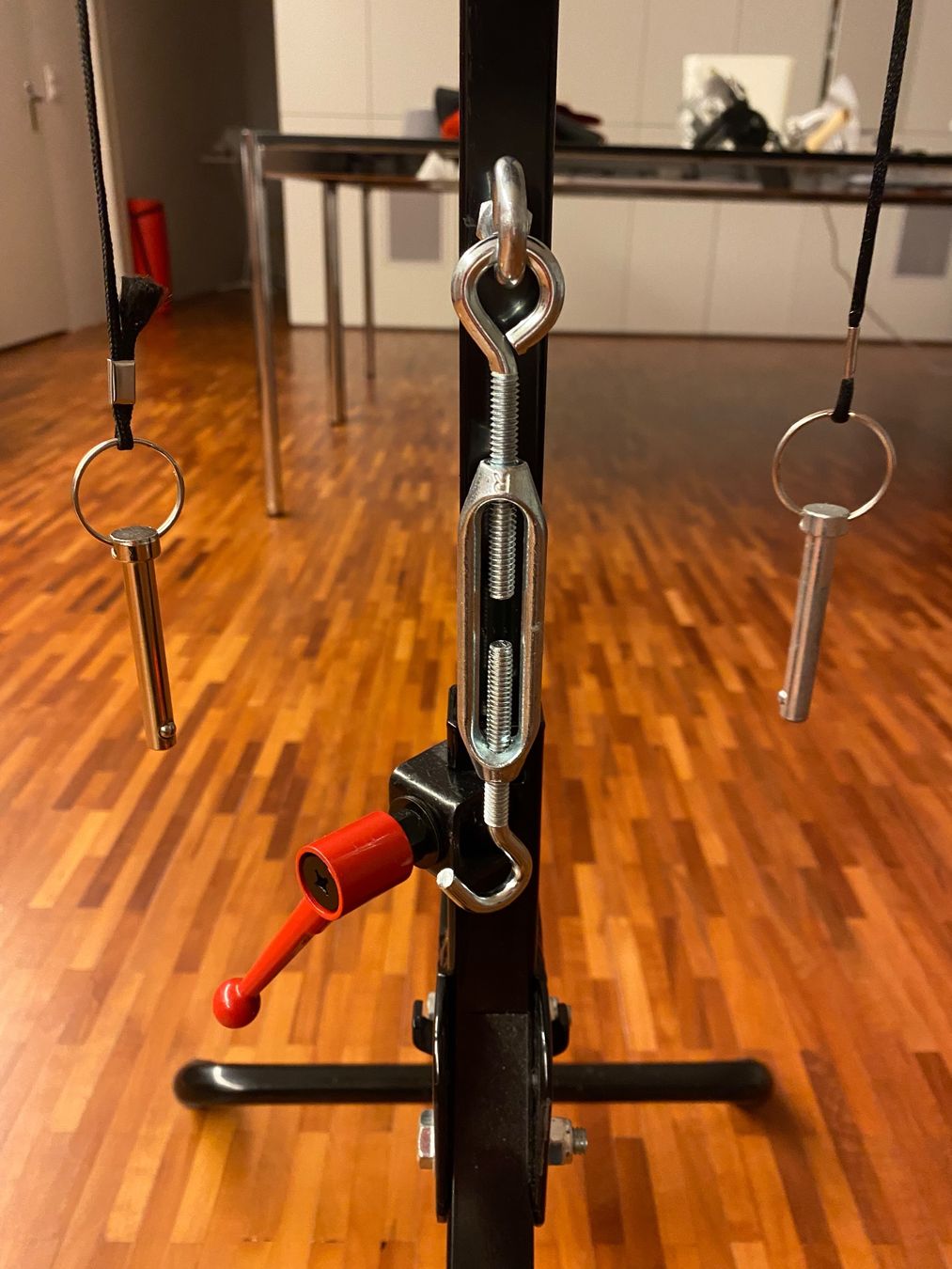 Altro in Decorazioni & Accessori: Husky Foldable Glide Top Stand – Usato da Uster venduto da LisaH01 5