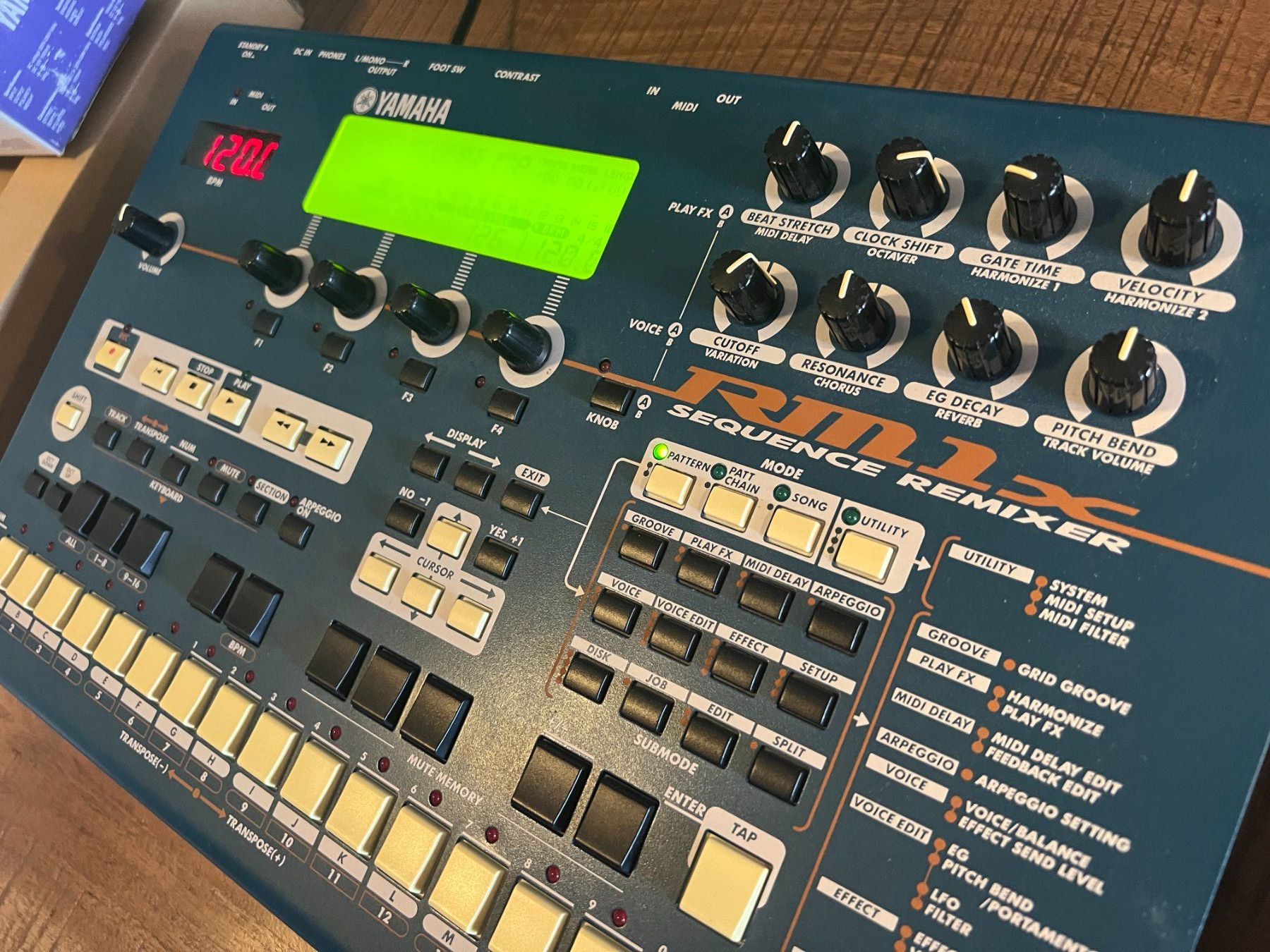 Yamaha Musikinstrumente: Yamaha RM1x – Neu (gemäss Beschreibung) aus Veysonnaz von ric_gt8f 7