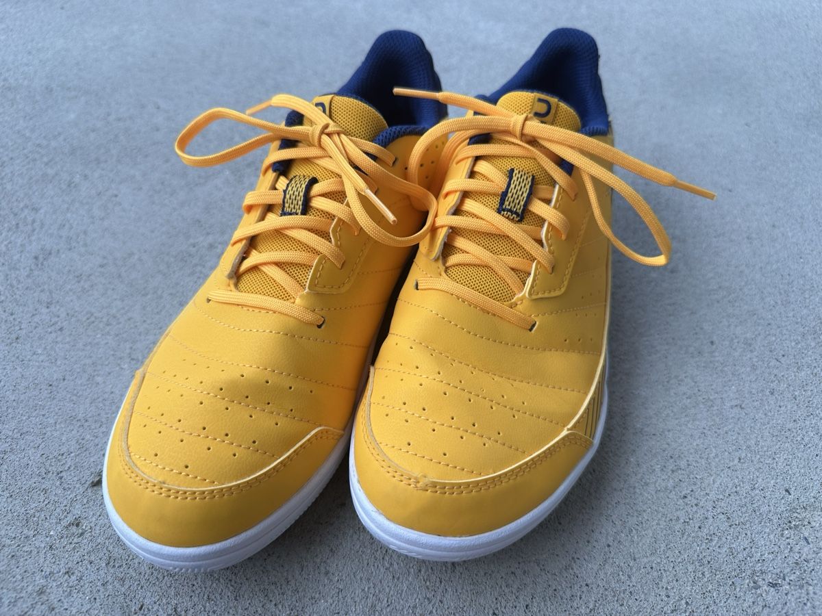 Schuhe für Jungen:  Fussball-Hallenschuhe Grösse 38 – Gebraucht aus Winterthur von melanie28