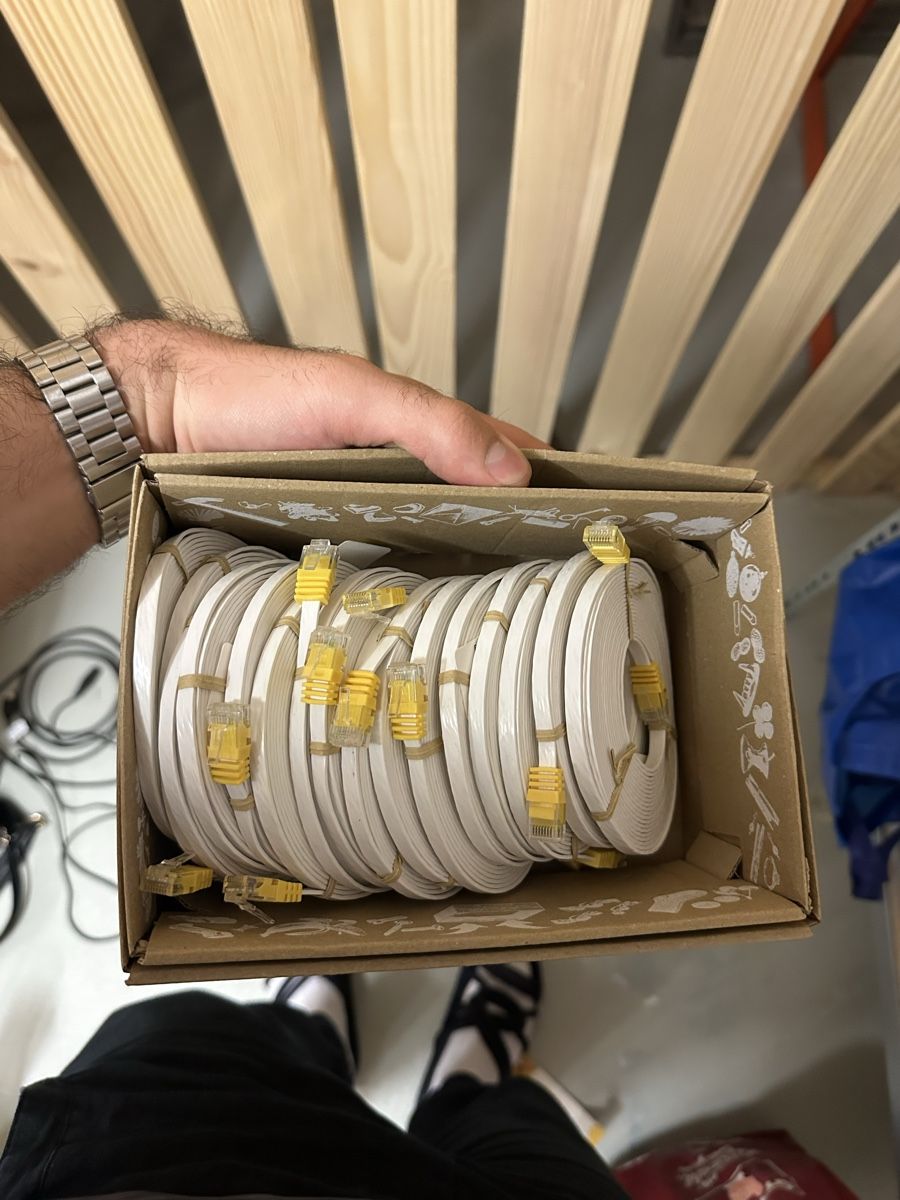 Swisscom Câbles: Netzwerkkabel Ethernet 5m Gigabiter – Neuf (Voir description) à St. Gallen par F_s