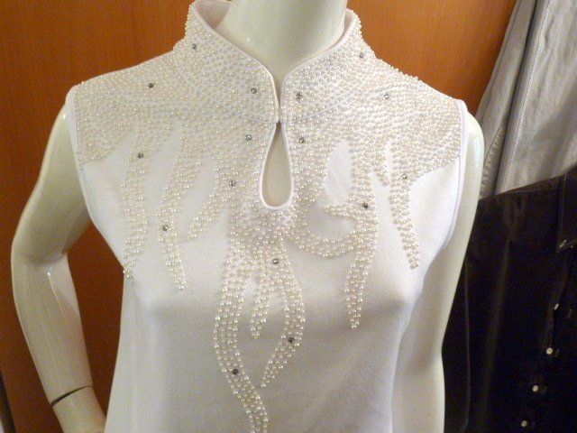 Top: Top mit Perlen bestickt, Gr. 40/42, weiss % – Usato da Nunningen venduto da Fashion-Ave51 3