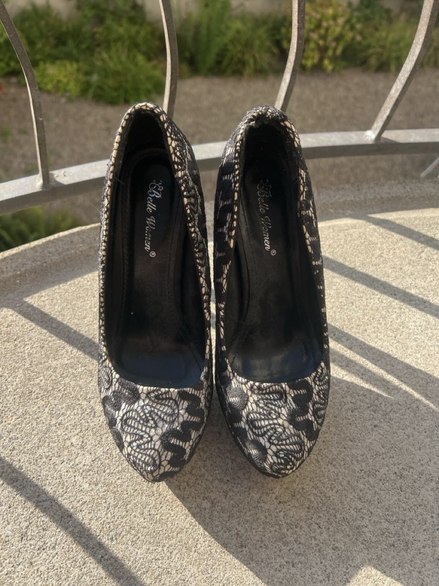 Damenschuhe: Damen Pumps mit Spitzenmuster – Grösse 36 – Gebraucht aus Basel von Isi_takes_it_easy 1