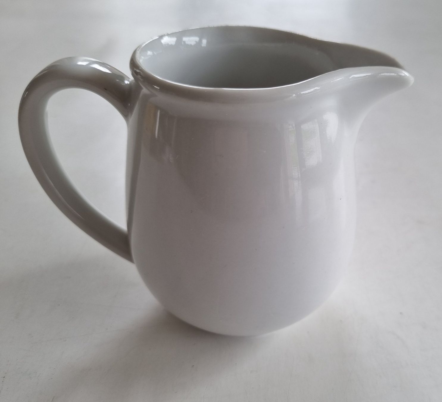 Rössler Teiere: Weisses Rössler? Milchkännchen für Kaffee & Tee – Usato da Opfikon venduto da Diversamente 1