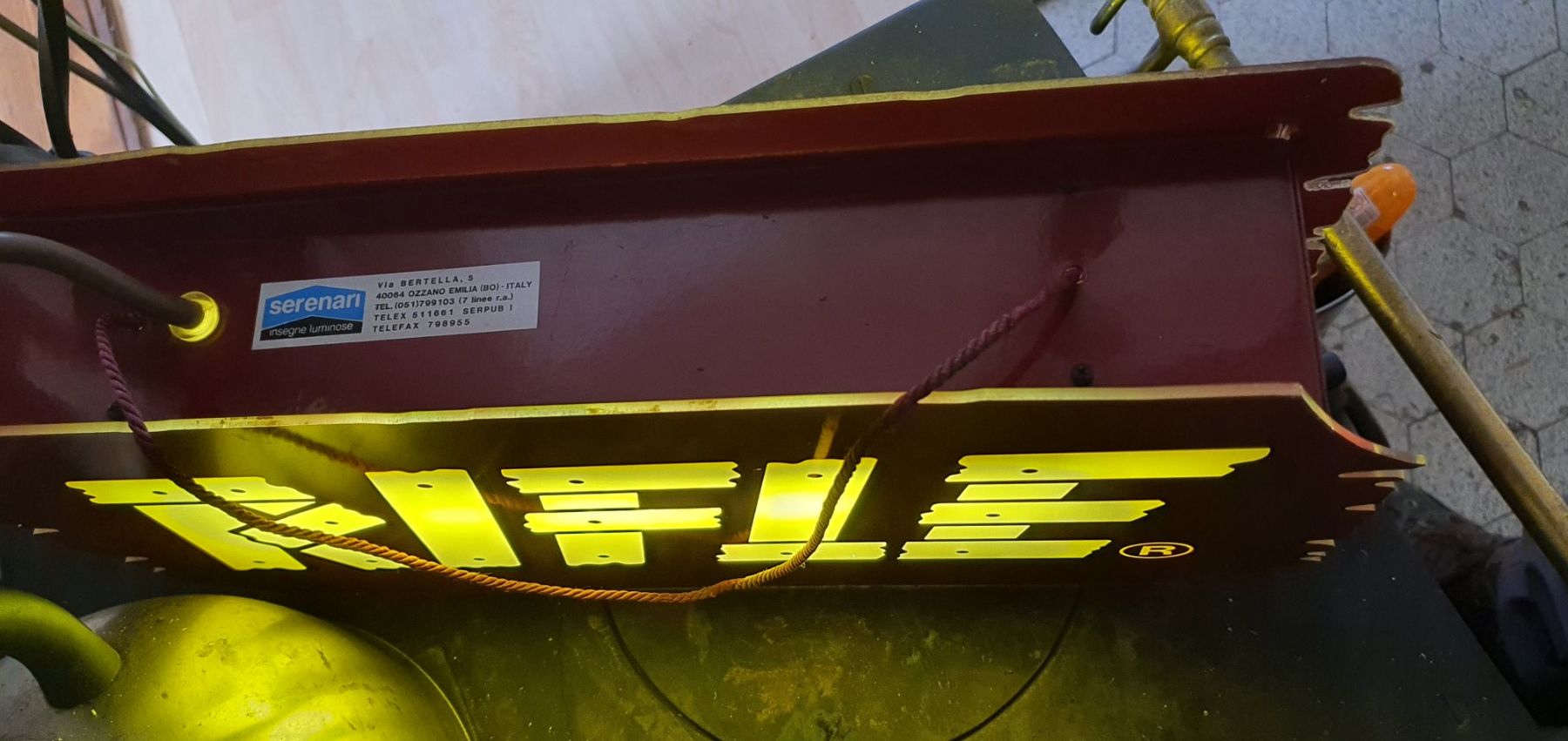 Insegne: Rifle Leuchtschild – Usato da Riggisberg venduto da Yellowcoyote 2