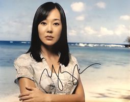 Yunjin Kim 1973- LOST Autogramm signiert Foto 20x25cm