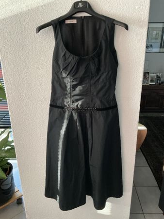 Robe noire Laurel taille 38 comme neuve