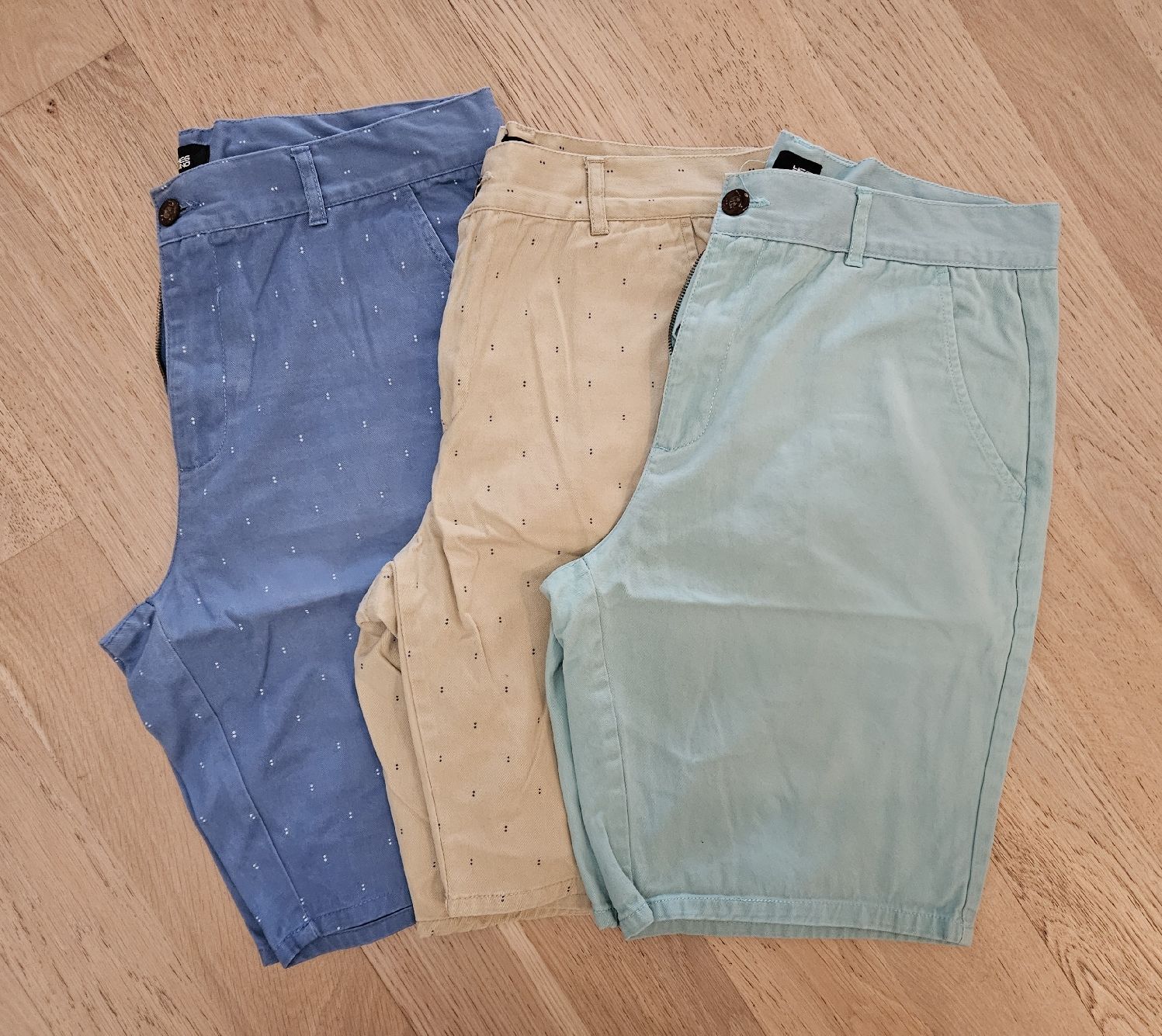Yes Or No Hosen: trois shorts – Gebraucht aus Founex von Ana_2412
