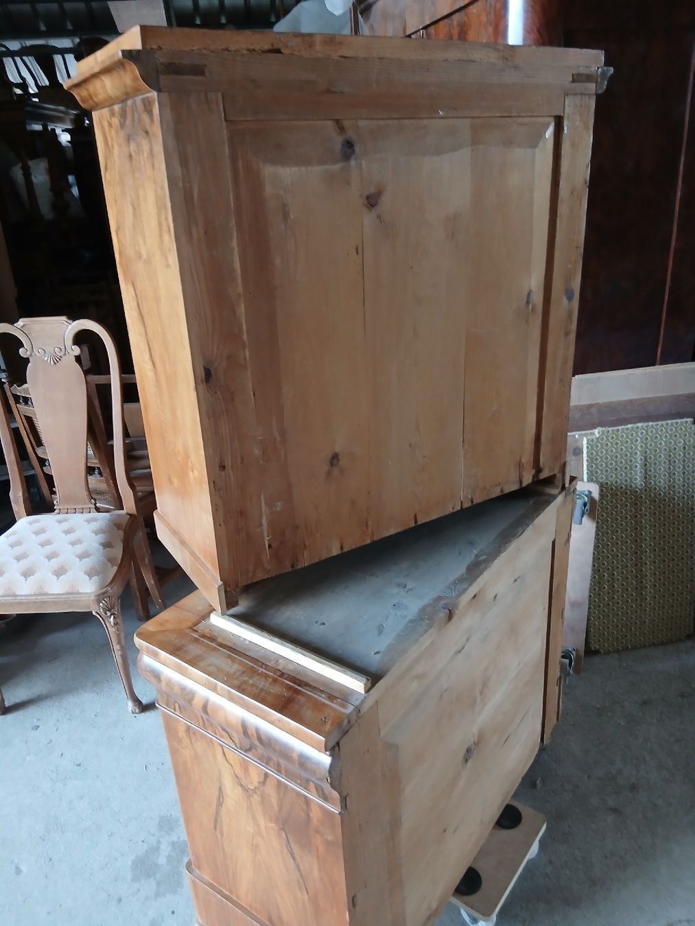 Credenze: MEUBLE L.PHILIPPE EN NOYER – Usato da Neuchatel venduto da NNeuchatel 6