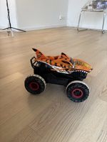 Kinderwagen Monstertruck hotwheels ferngesteuert