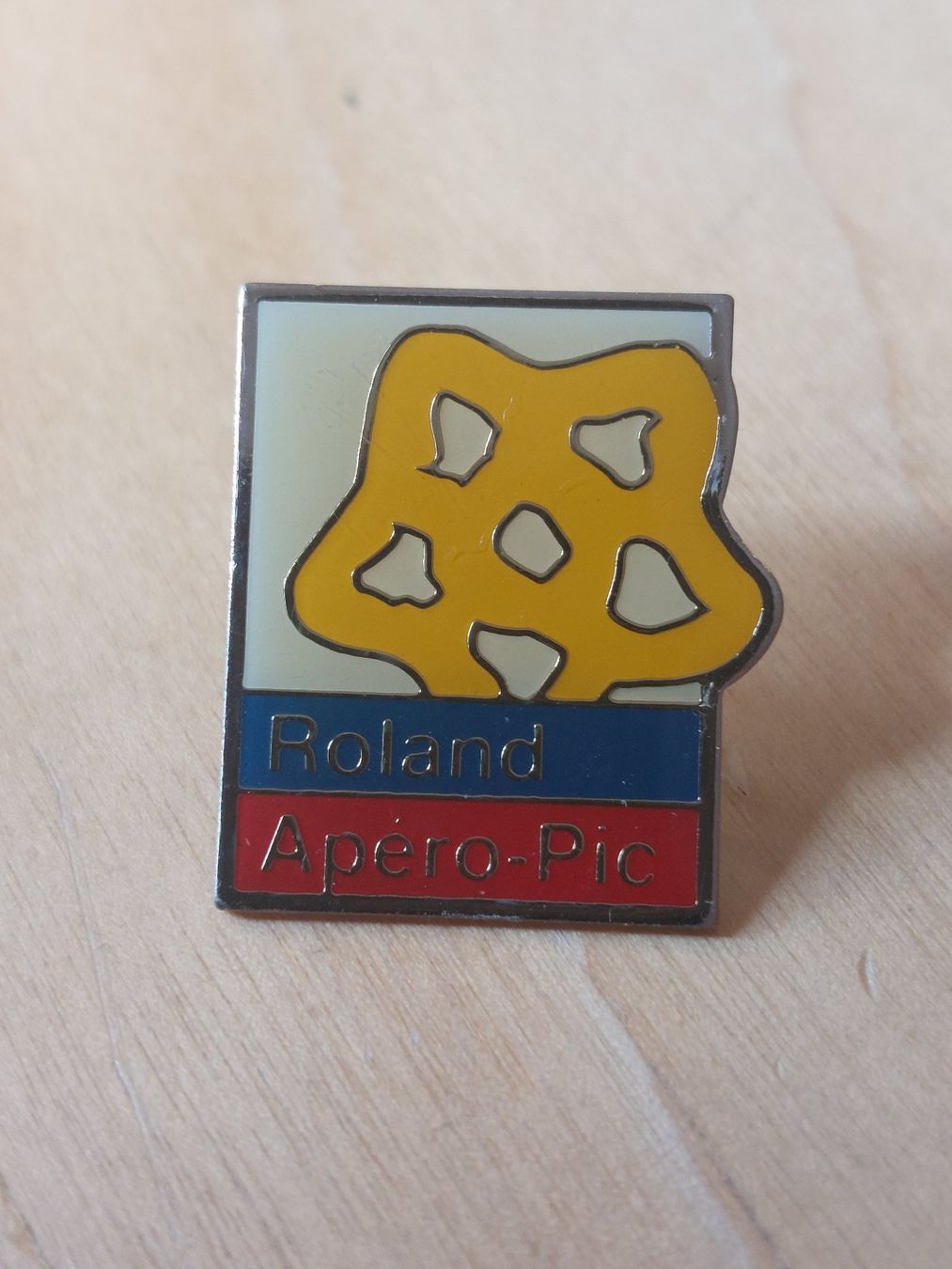Placchette & Badge: 5 ROLAND - PIN – Usato da Gipf - Oberfrick venduto da Esnoopy 2