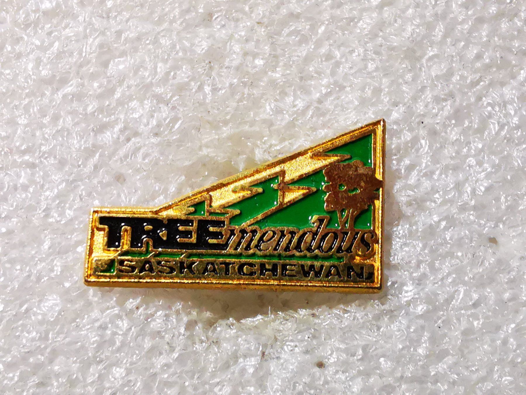 Placchette & Badge: Ansteckpin 50: Tree Mendous – Usato da Oppligen venduto da Pin-Fall-Shop