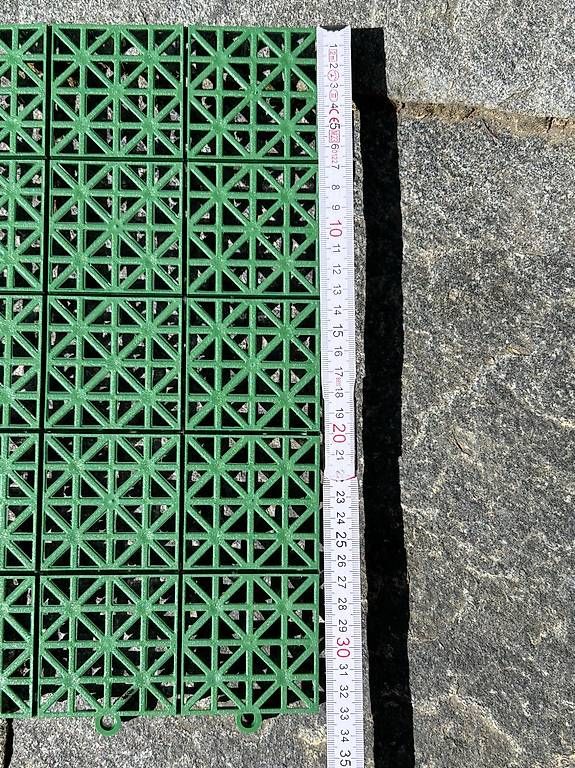 Rivestimenti per pavimenti: Bodenrost grün 14mm PE, 3m^2 – Usato da St.Stephan venduto da achromobacter 2