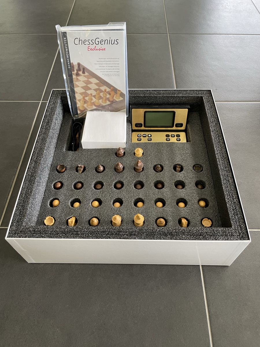 Spiele: Chess Genius Exclusive M820 – Gebraucht aus Port von Yeol 1