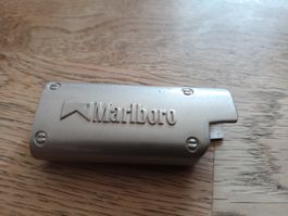 protège Briquet Marlboro métal argenté bon état