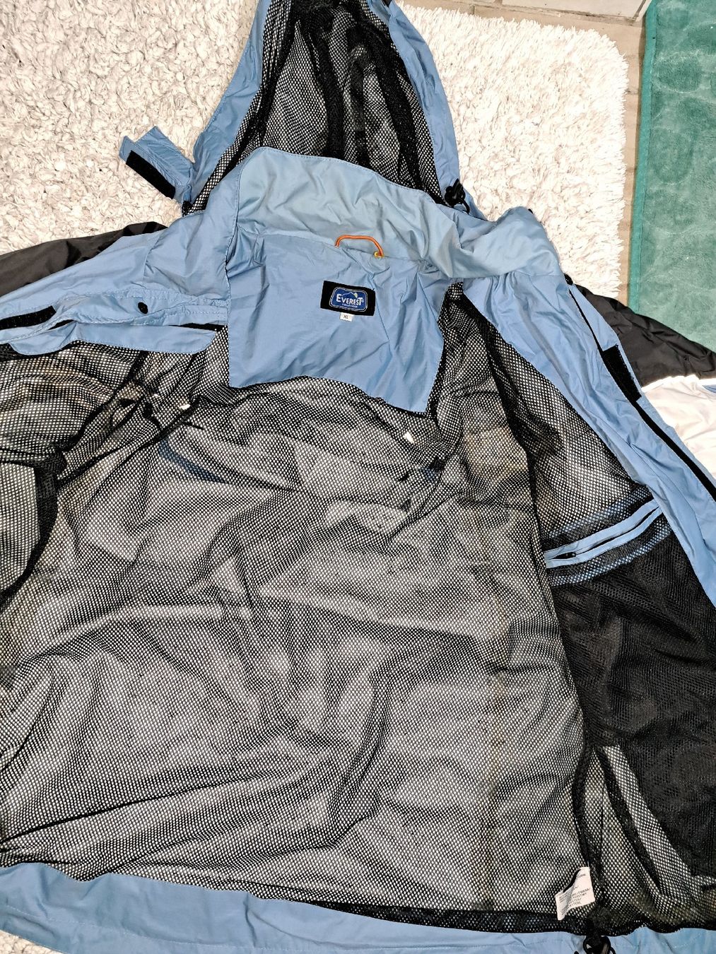 Giacche: Everest Jacke XL, 2 Stk.integrierte Tasche – Usato da Kölliken venduto da Upcycling-by-Mc-TAM 4