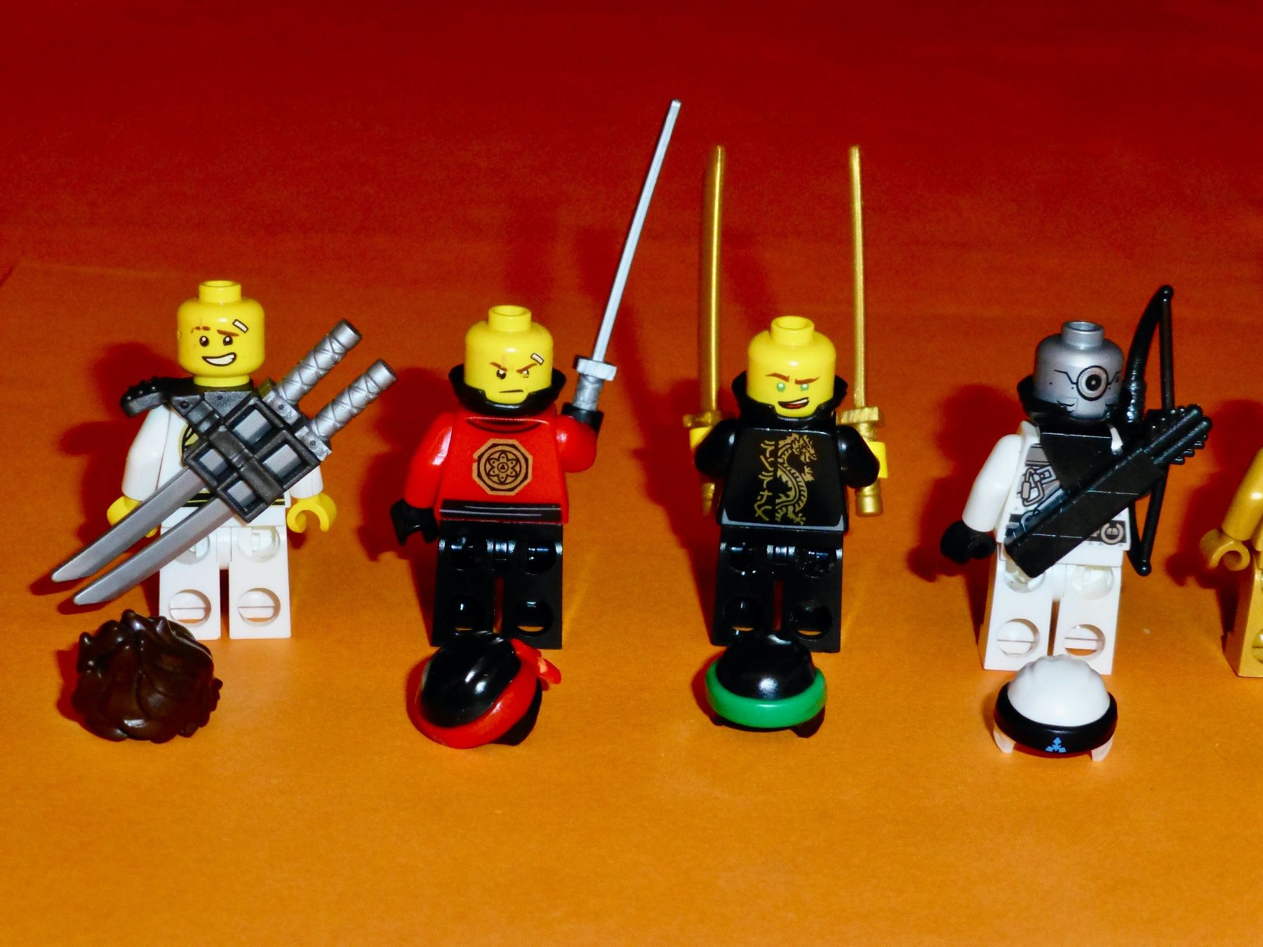 Lego Giocattoli: Lego Ninjago / 8 Minifiguren plus Waffen – Usato da Langnau am Albis venduto da Maugli 8