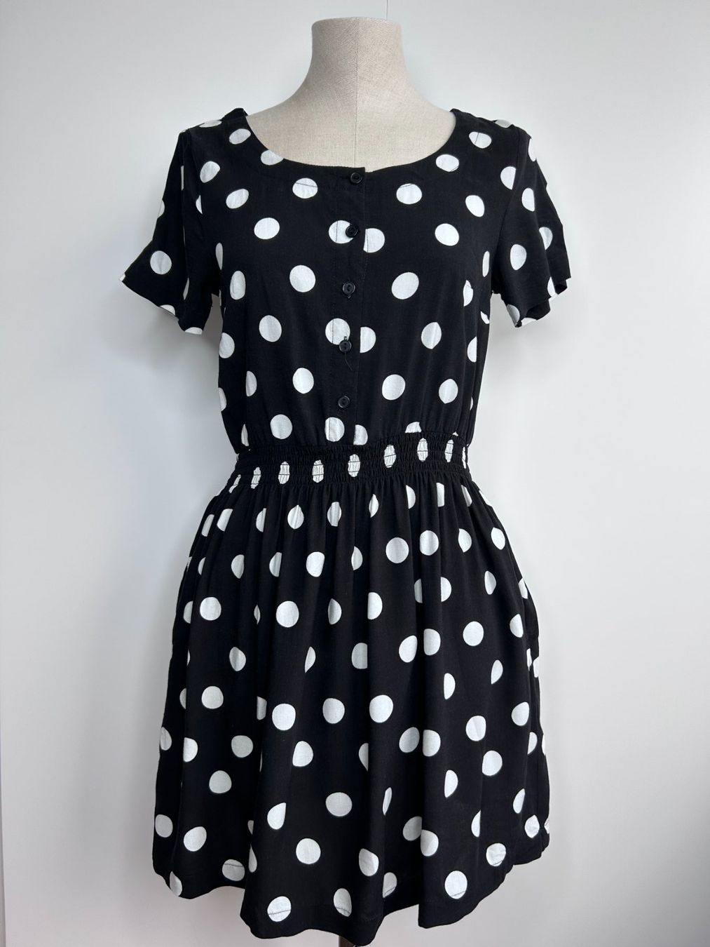 H&M Vestiti: H&M Dress with Polka Dots – Usato da St. Gallen venduto da look-twice