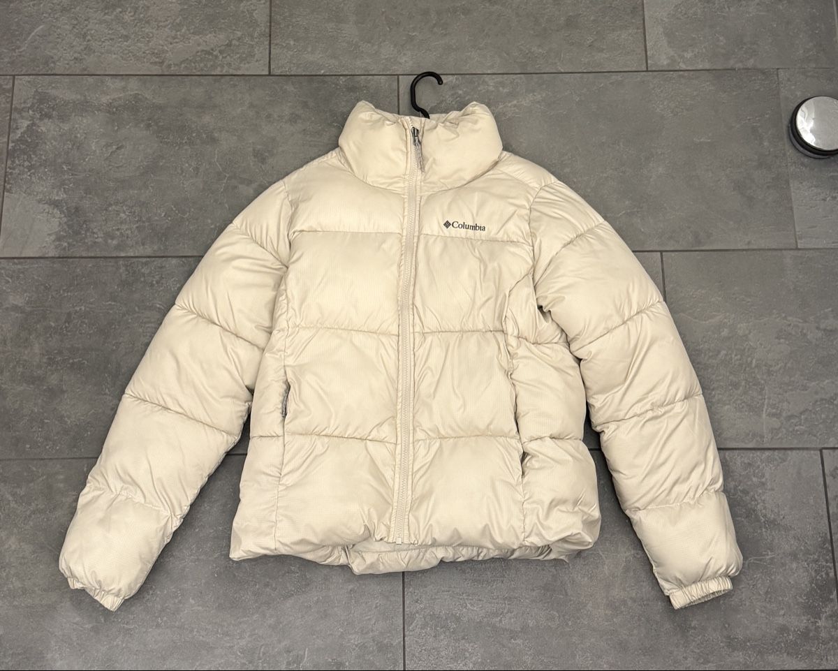 Columbia Jacken: Columbia Puffer Jacket – Gebraucht aus Ittigen von liapatriciia