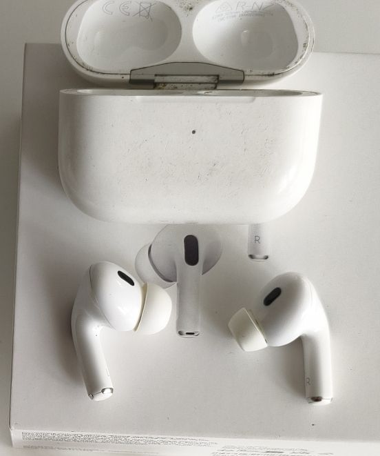Apple Cuffie: Apple AirPods Pro 2nd Gen – Usato da Jonen venduto da sunsun112