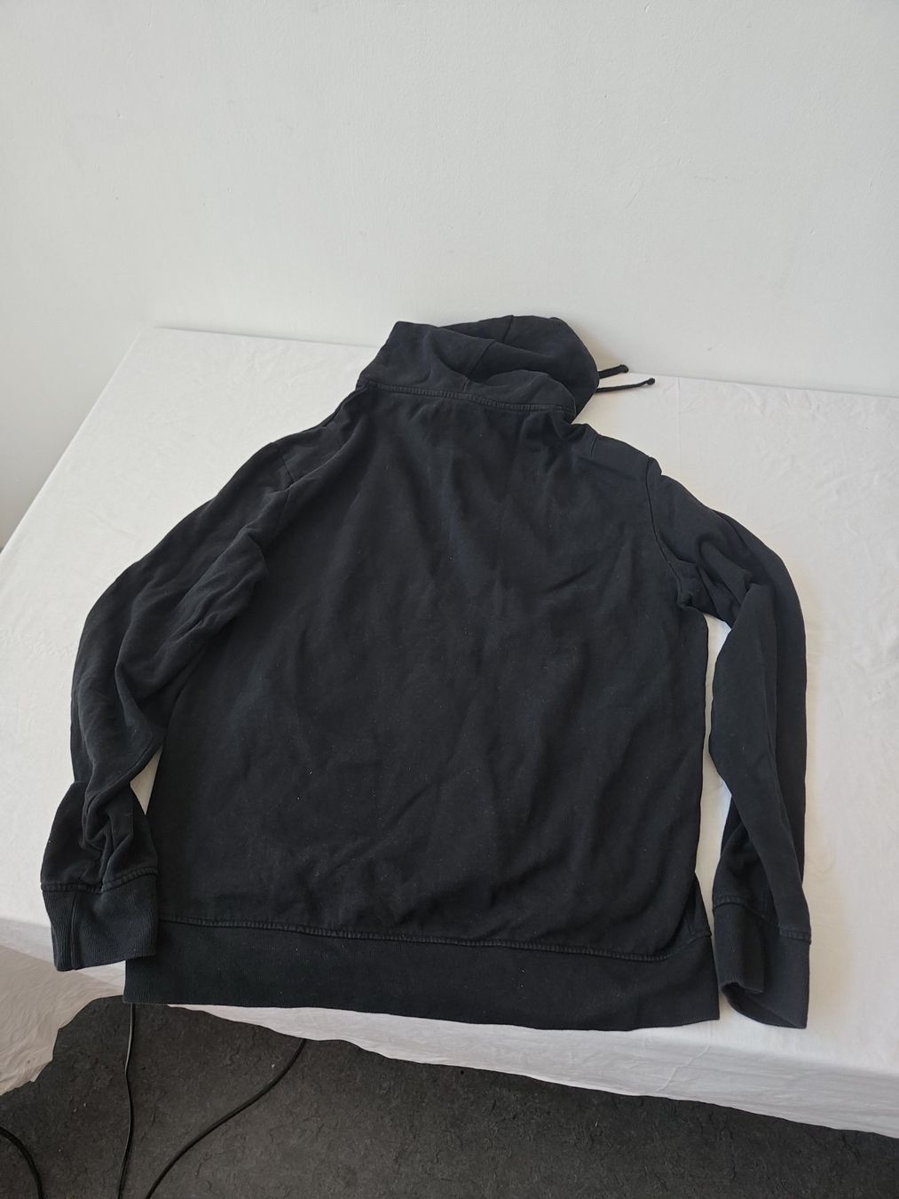 Allsaints Pullover & Sweatshirts: Schwarzer AllSaints Hoodie, Gr. M – Gebraucht aus Zürich von jan_dwt5 1