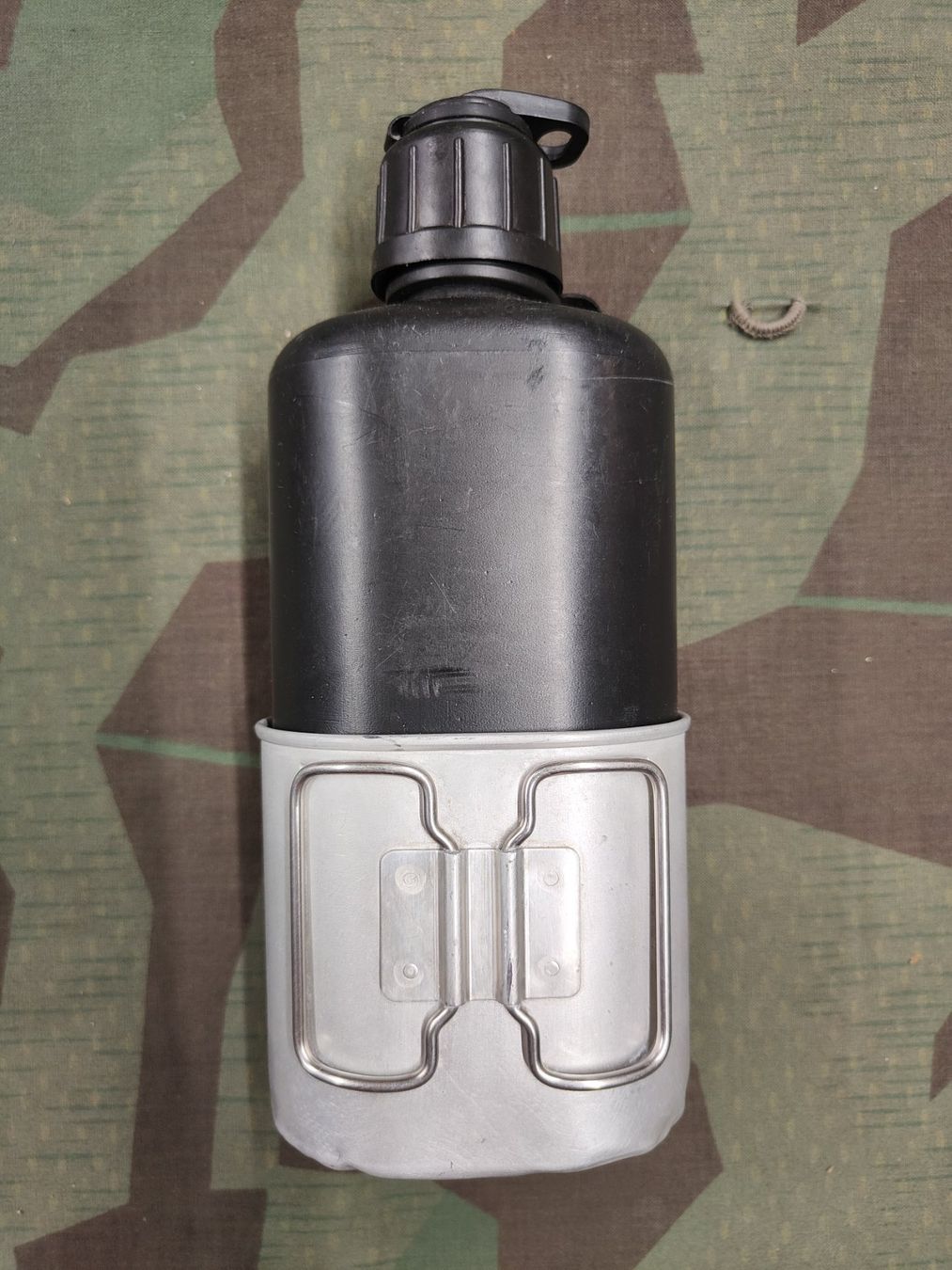 Schweizer Armee Uniformen: Feldflasche Ord. 1985/91 – Gebraucht aus Bauma von SwissMilitaria 1