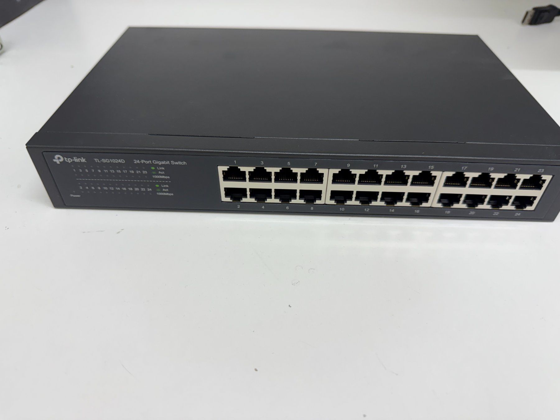 TP-Link Modem & Router: 2x TL-SG1024D – Usato da Lugano venduto da pandux24