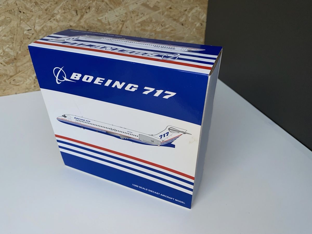 Boeing Kit di modellismo & Modellini statici: Boeing 717 Metallmodell Masstab 1:200 – Nuovo (secondo la descrizione) da Meiringen venduto da sellswiss 2