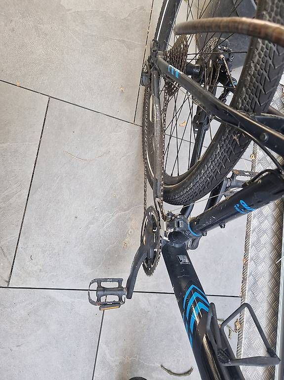 Velos: GIANT X3 – Defekt aus Winterthur von aal_s5hf 2