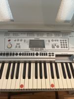 Yamaha Portatone PSR-450 – Keyboard mit Ständer & Notenmater