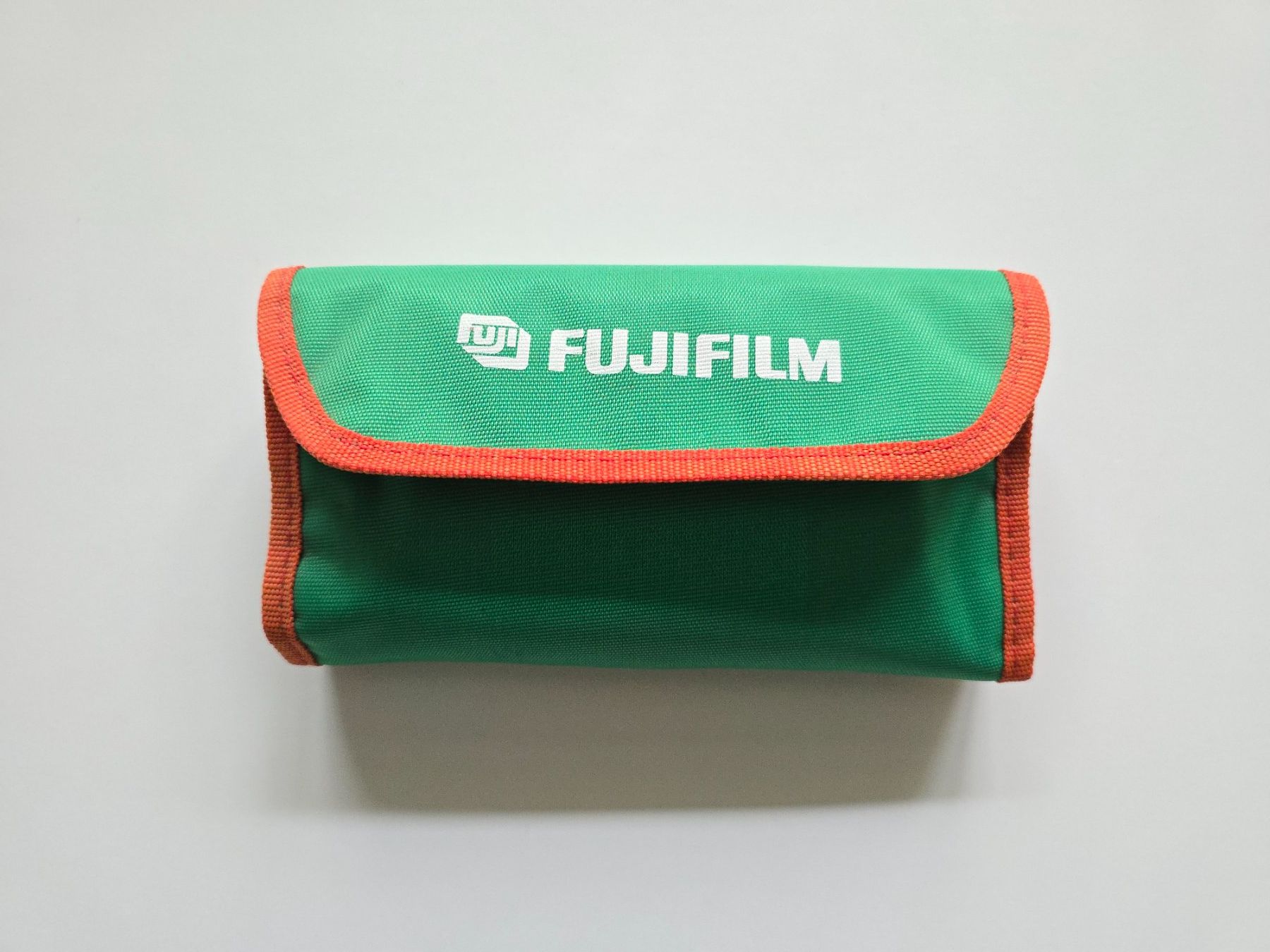 Fuji Fotocamera: Vintage Fujifilm Kamera Unfall Set – Usato da Dättlikon venduto da Wundertuete_ 1