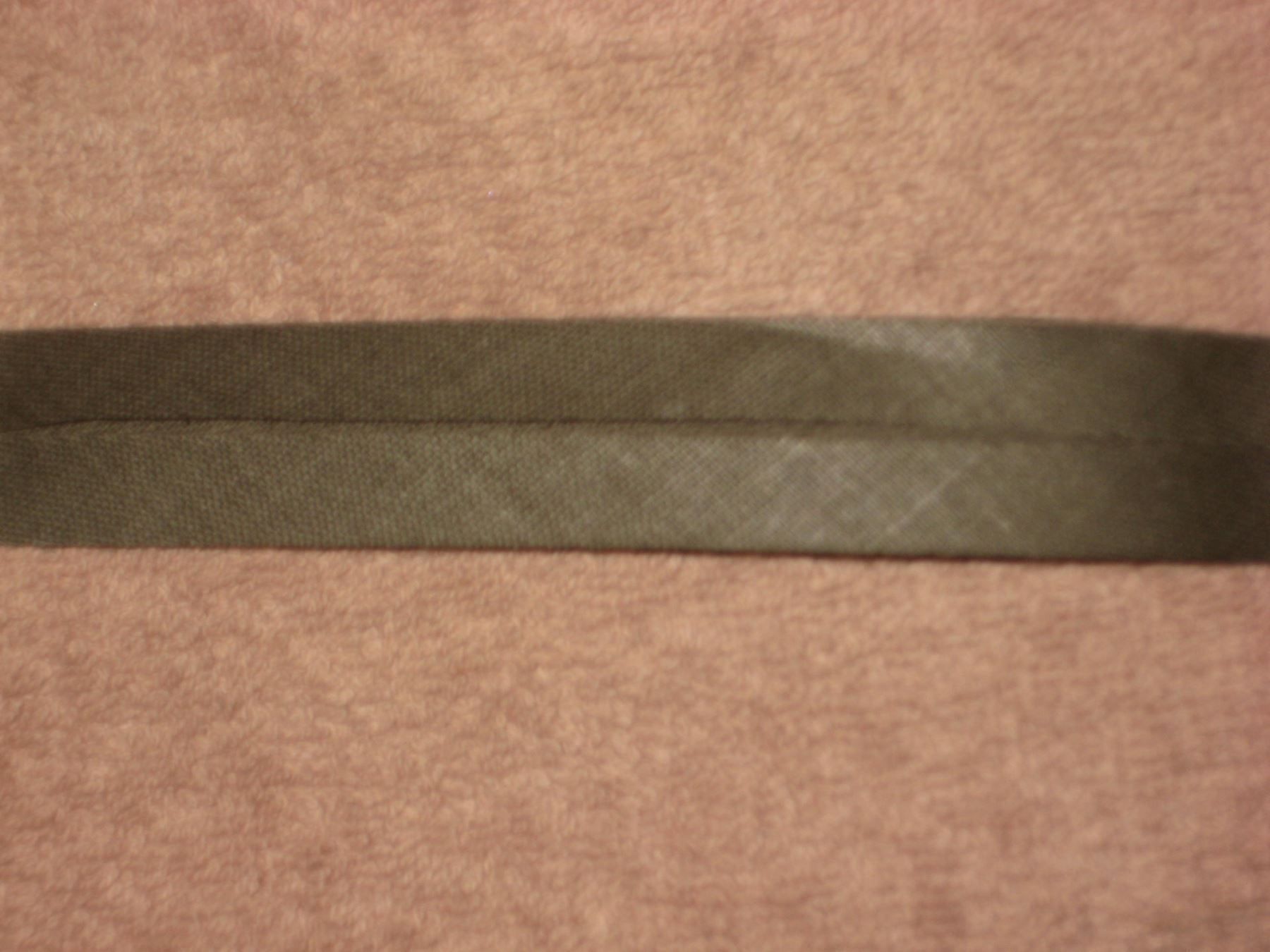 Dekobänder: Schrägband olivegrün 2cm / 1cm breit – Neu und originalverpackt aus Füllinsdorf von Schlupp 1