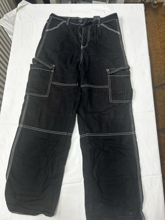 DIVIDED by H&M Cargo Hosen Schwarz Grösse S