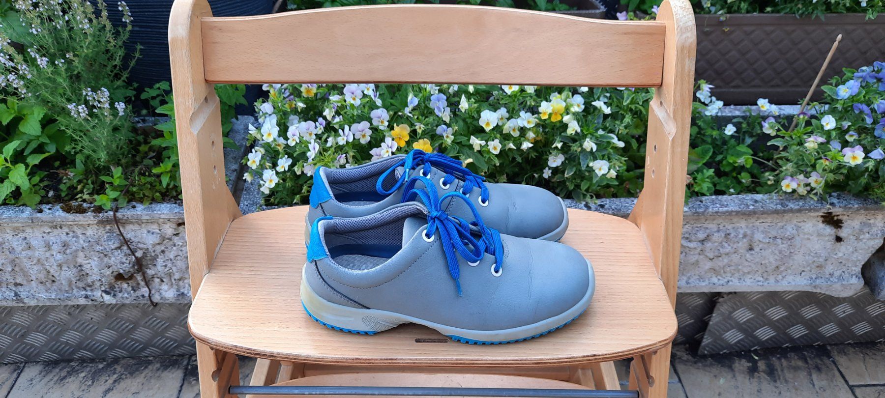 Scarpe da uomo: ABEBA bequeme Arbeitsschuhe grau / blau Größe 39 – Usato da Turbenthal venduto da tirare 7