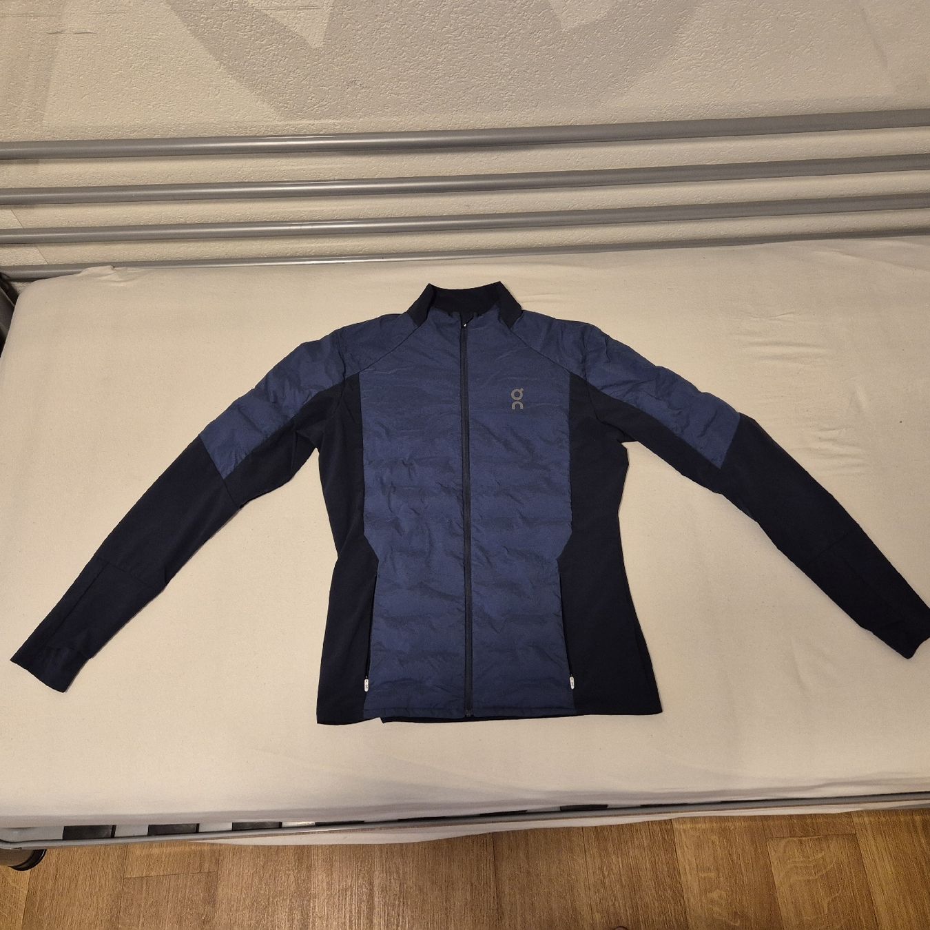 Jacken: On Climate Jacke - S super Zustand – Gebraucht aus Adliswil von Mbmarc 1