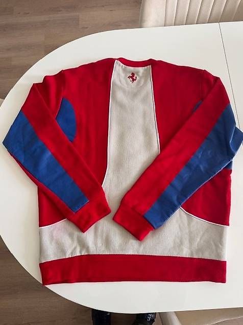 Maglioni & Felpe: Ferrari Sweat-Shirt – Usato da Vacallo venduto da mvtony 1