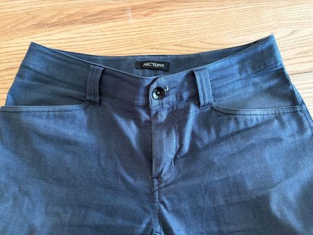 ARC'TERYX Hose Modell Commuter Gr. 30 ideal für Velo
