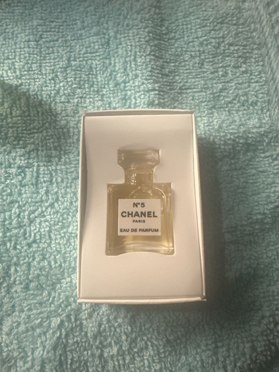 Chanel Flaconi: Chanel N5 eau de Parfum neu – Nuovo (secondo la descrizione) da Zürich venduto da beautystore