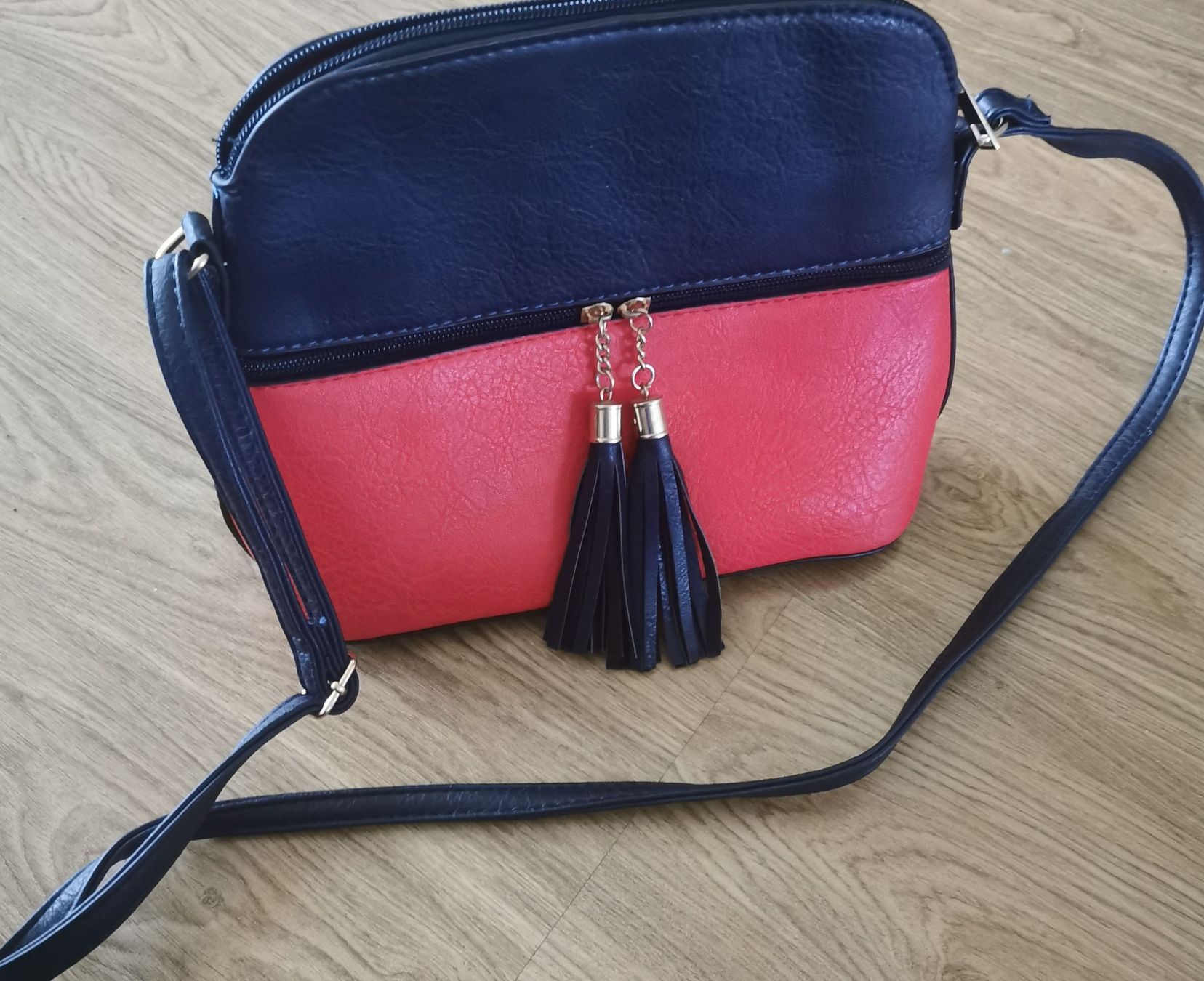 Borse da donna: Handtasche blau/rot – Nuovo (secondo la descrizione) da Cham venduto da julayla