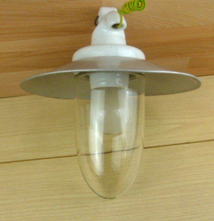 Lampade: Hof-, Stall-, Keller-, Zimmerlampe – Usato da Effretikon venduto da Heimstudio 2