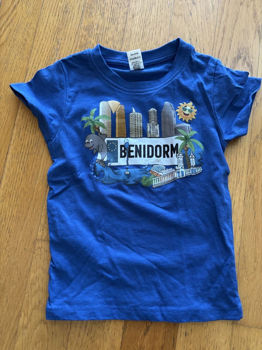 T-shirt: Herziges Souvenir T-Shirt – Usato da Zürich venduto da lar_my6b