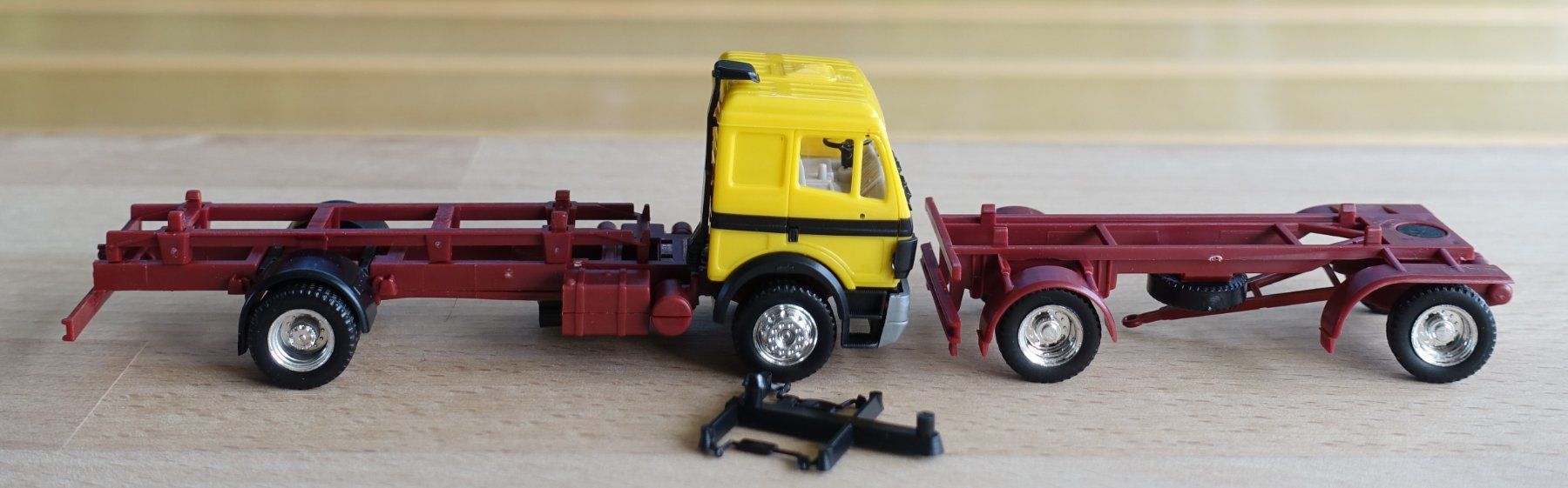 Mercedes-Benz Modellini d'auto: MB Bertschi. Herpa Exclusiv Serie. HO. – Usato da Horw venduto da SwissSteamMemories 1